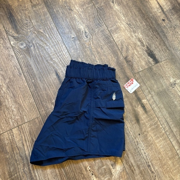 NEW Free People Movement In The Wild Cargo Hiking Shorts Supernova Women's Small - Picture 4 of 8